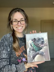 Katie Emmitt Art Custom Pet Portraits - Artist with Drawing
